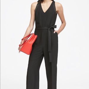 Banana Republic V Neck Jumpsuit Size 0 NWT Black